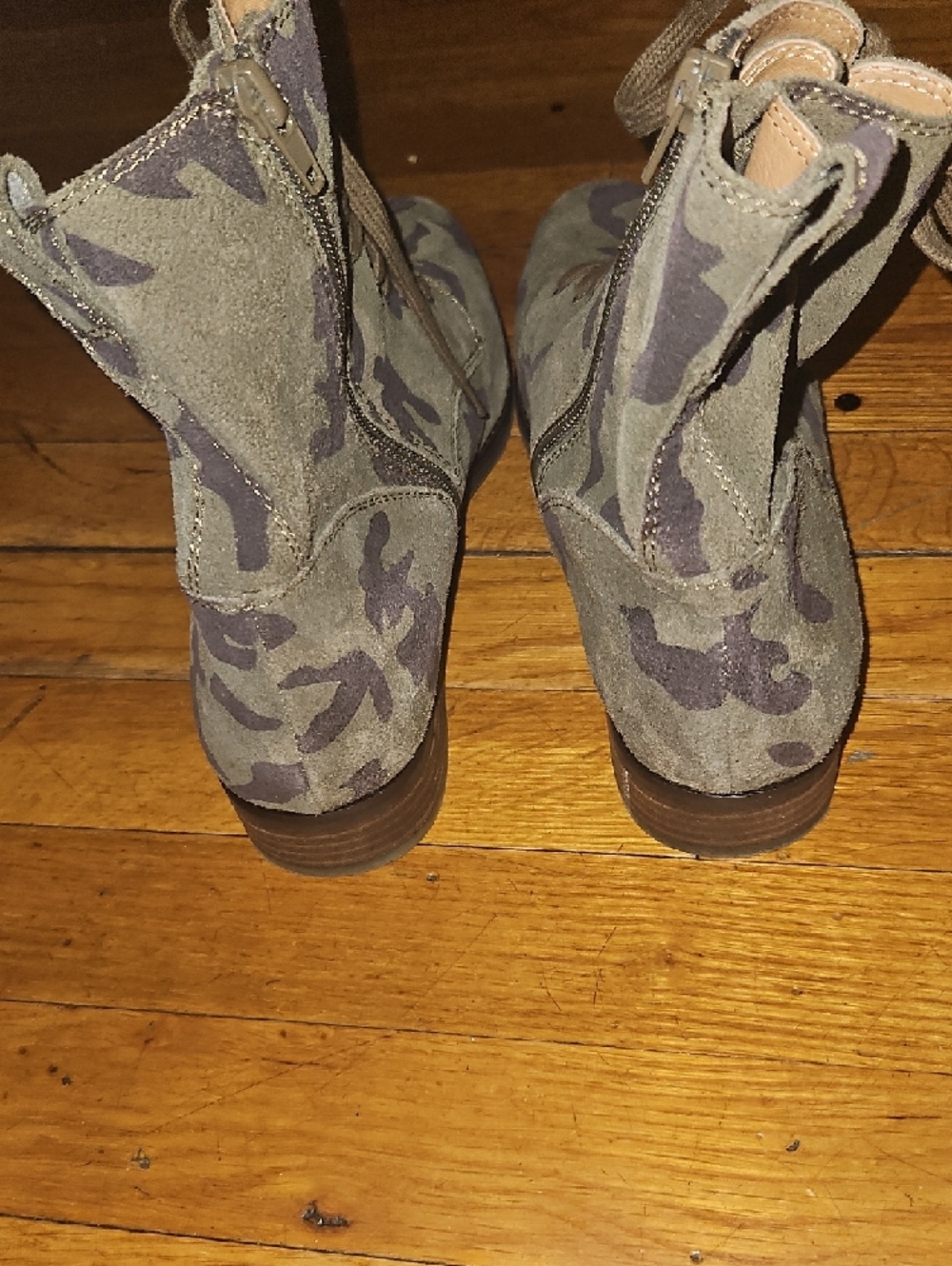 Lucky Brand Women's Camouflage Lace-Up Combat Boots - Olive & Dark Brown - Picture 5 of 5